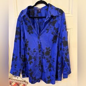 NWOT women’s plus size 24W blouse button up blue black floral Roamans